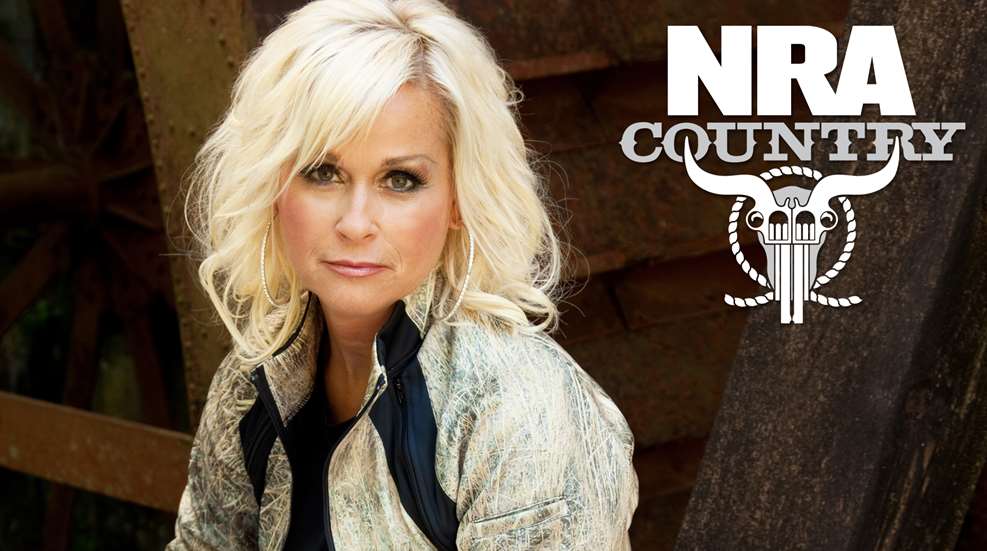 does lorrie morgan smoke cigarettes smoking lorriemorgan10 Luck Media & Marketing, Inc. LuckMedia.com Nashville Then: D.J. convention and